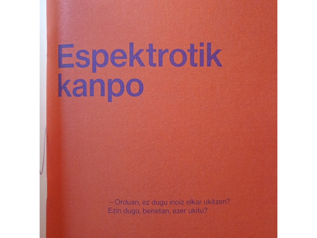 Espektrotik kanpo
